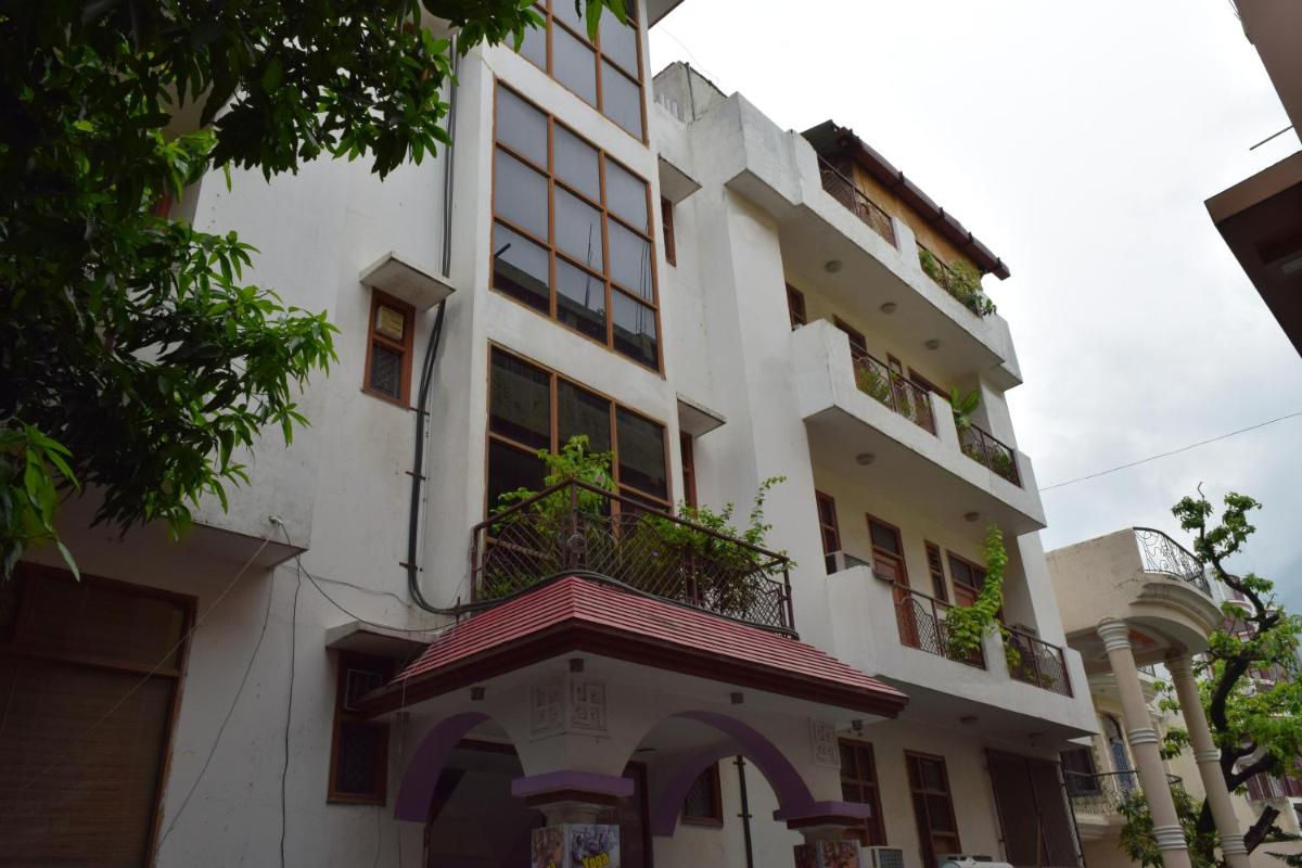 Suitetrails - Hotel Raj Palace