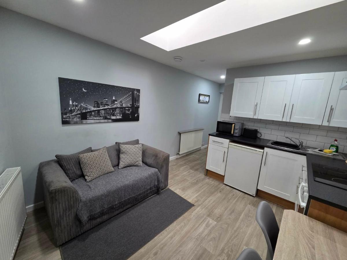 1B Smart Apartments - Housity