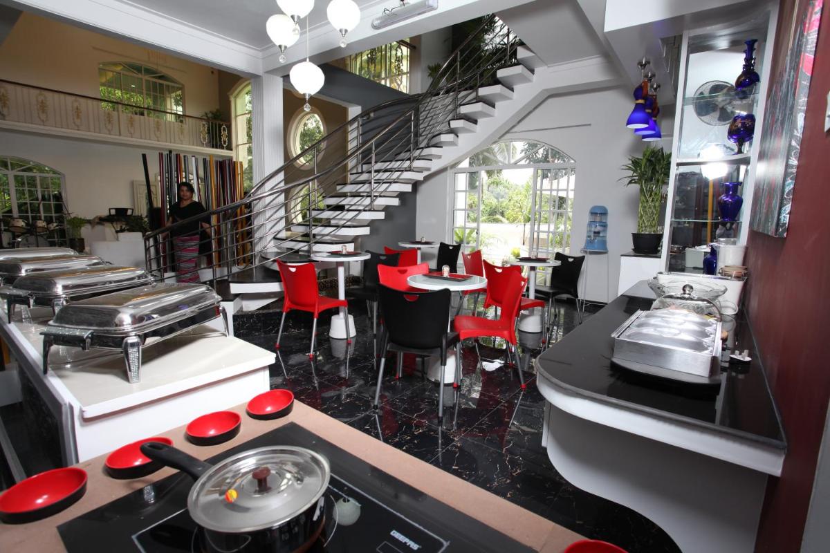 Ayaana Boutique Hotel - Housity