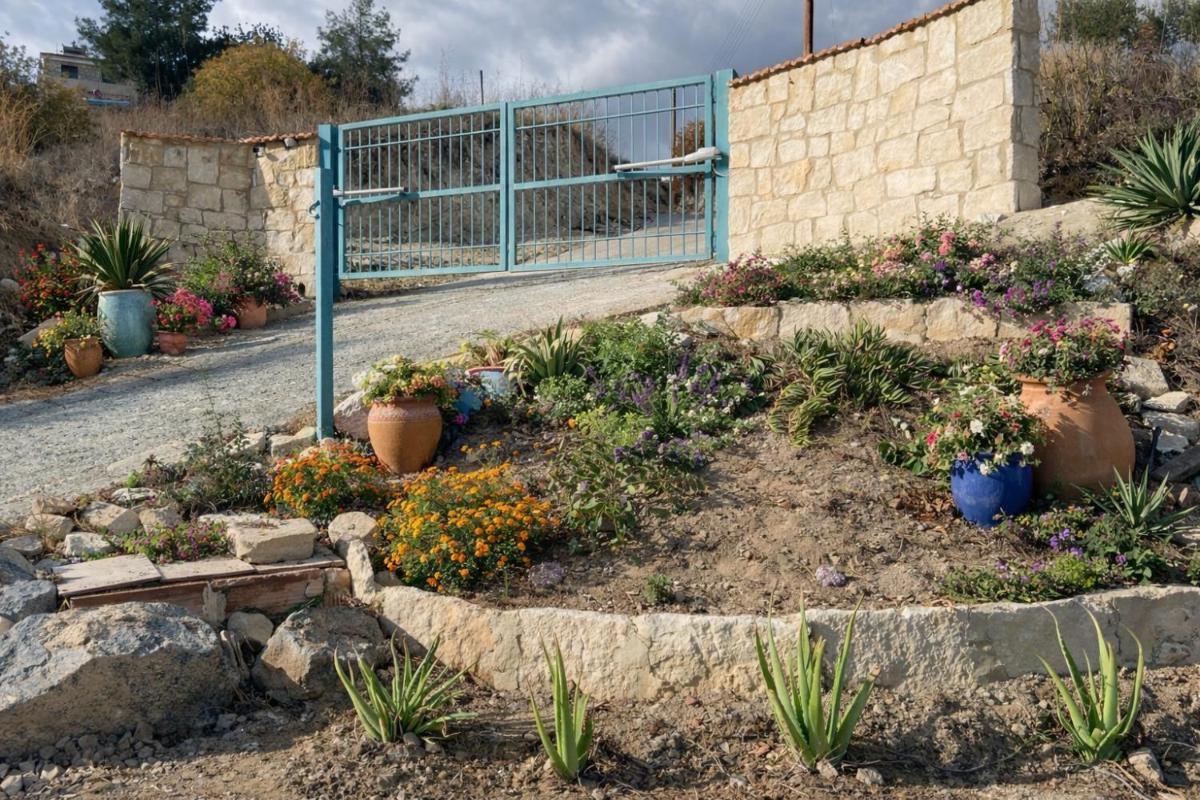 House on a Hill with Stunning Views near Troodos - Housity