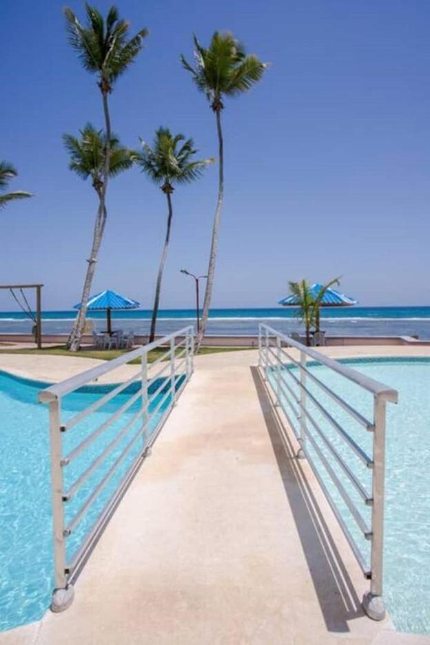 Beach Front Condo! - Housity