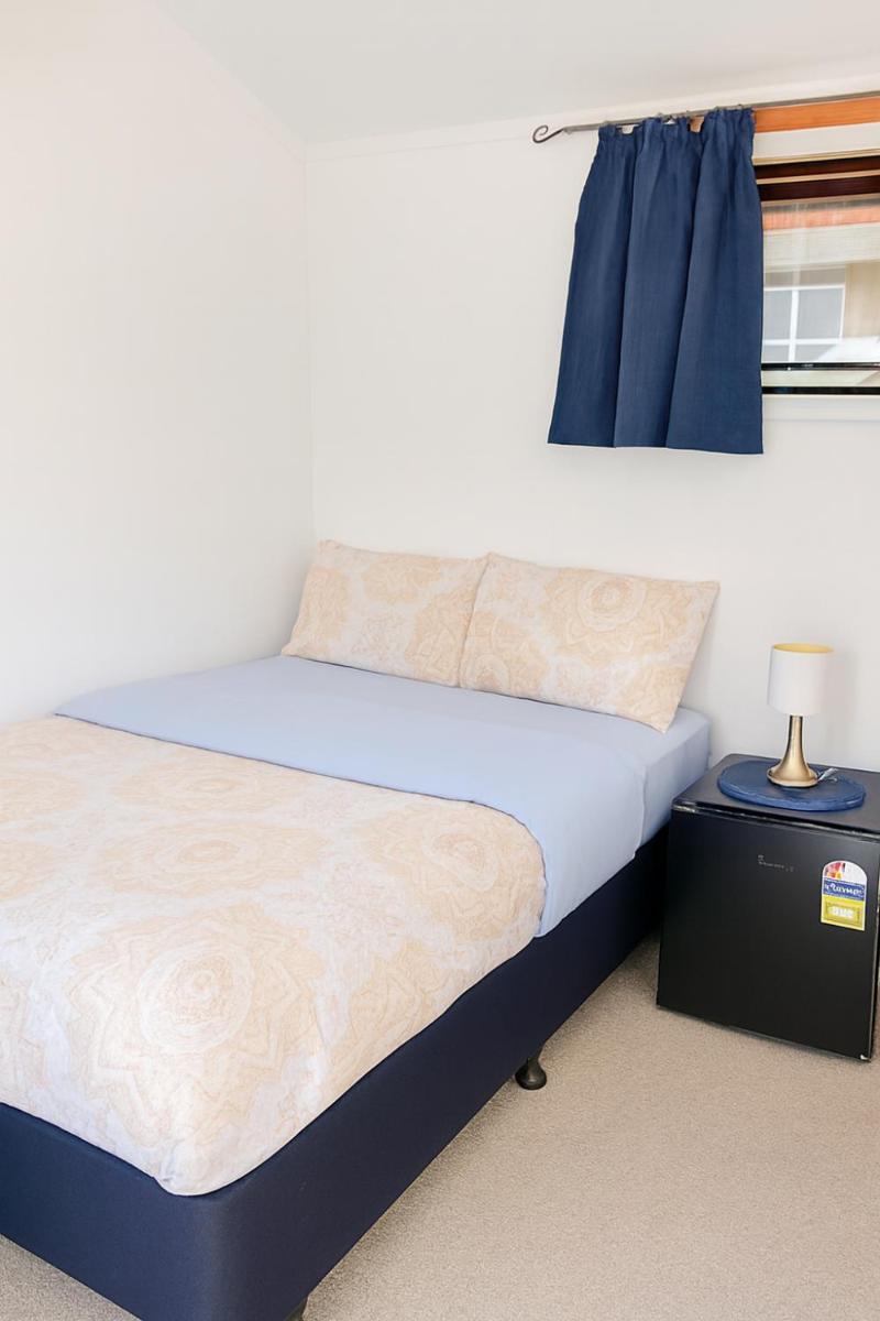 D R Accommodation and Cozy Cabins, walking distance to CBD and near to Waikato Hospital - Housity