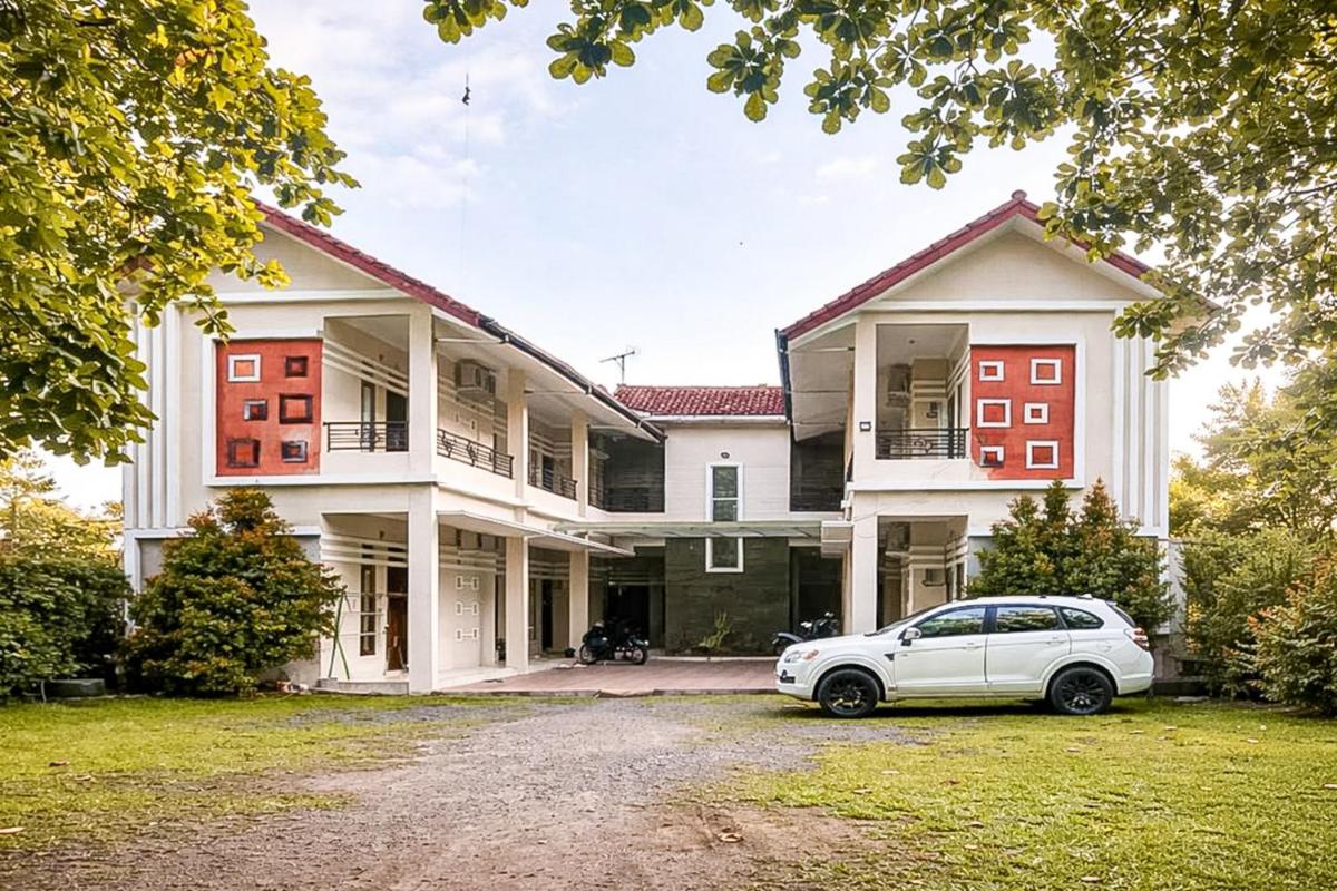 Pilot Guesthouse Tasikmalaya Mitra RedDoorz - Housity