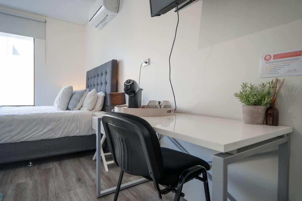 206 Funky Executive Studio Cbd Ac - Hizvo