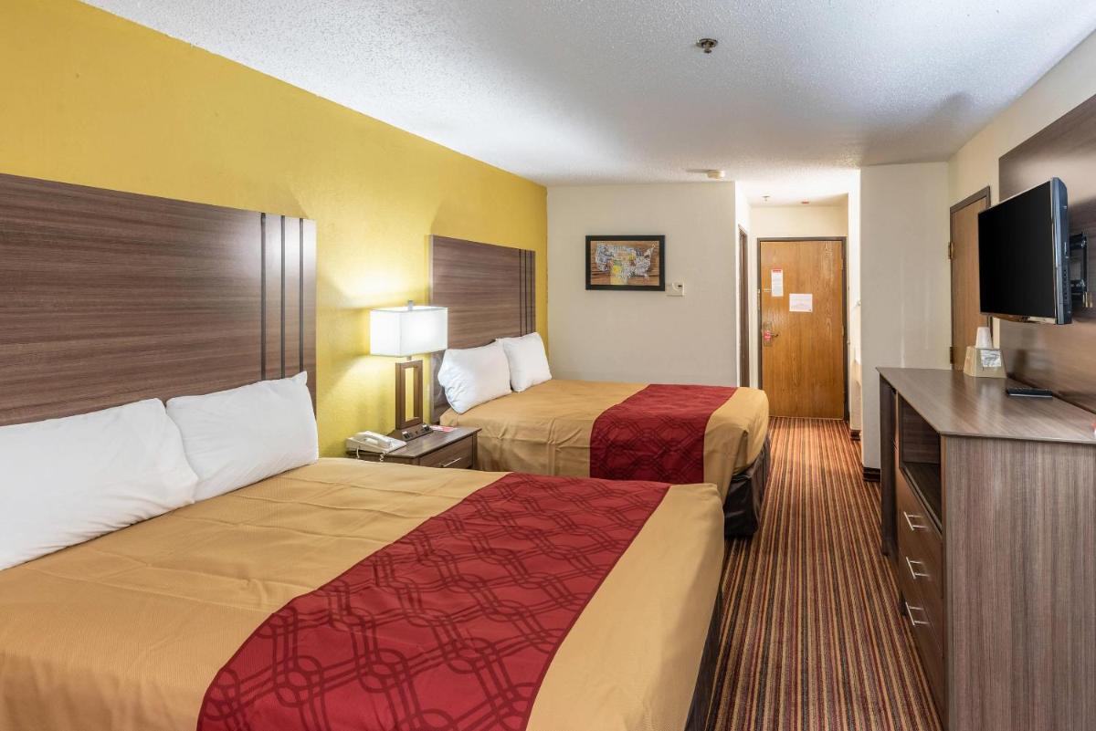 Econo Lodge Inn & Suites Mckinney - Plano North - Housity