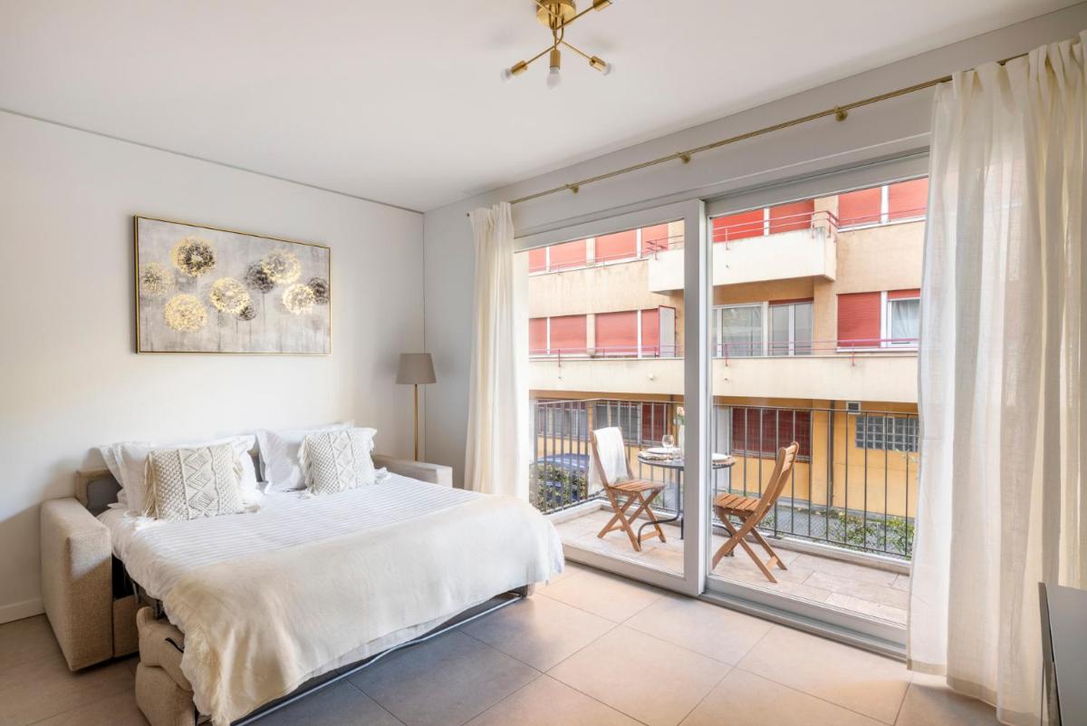 Magic Deluxe Suites - Free Parking - Housity