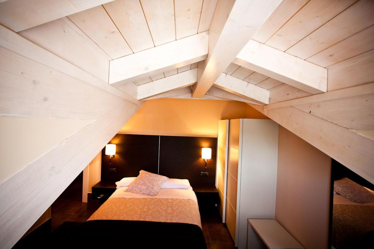 Hotel Restaurante Puente Romano - Housity