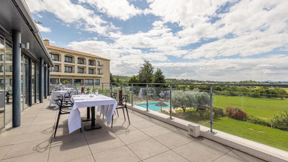 Piscine de l'établissement Domaine De Saint Clair ou située à proximité
