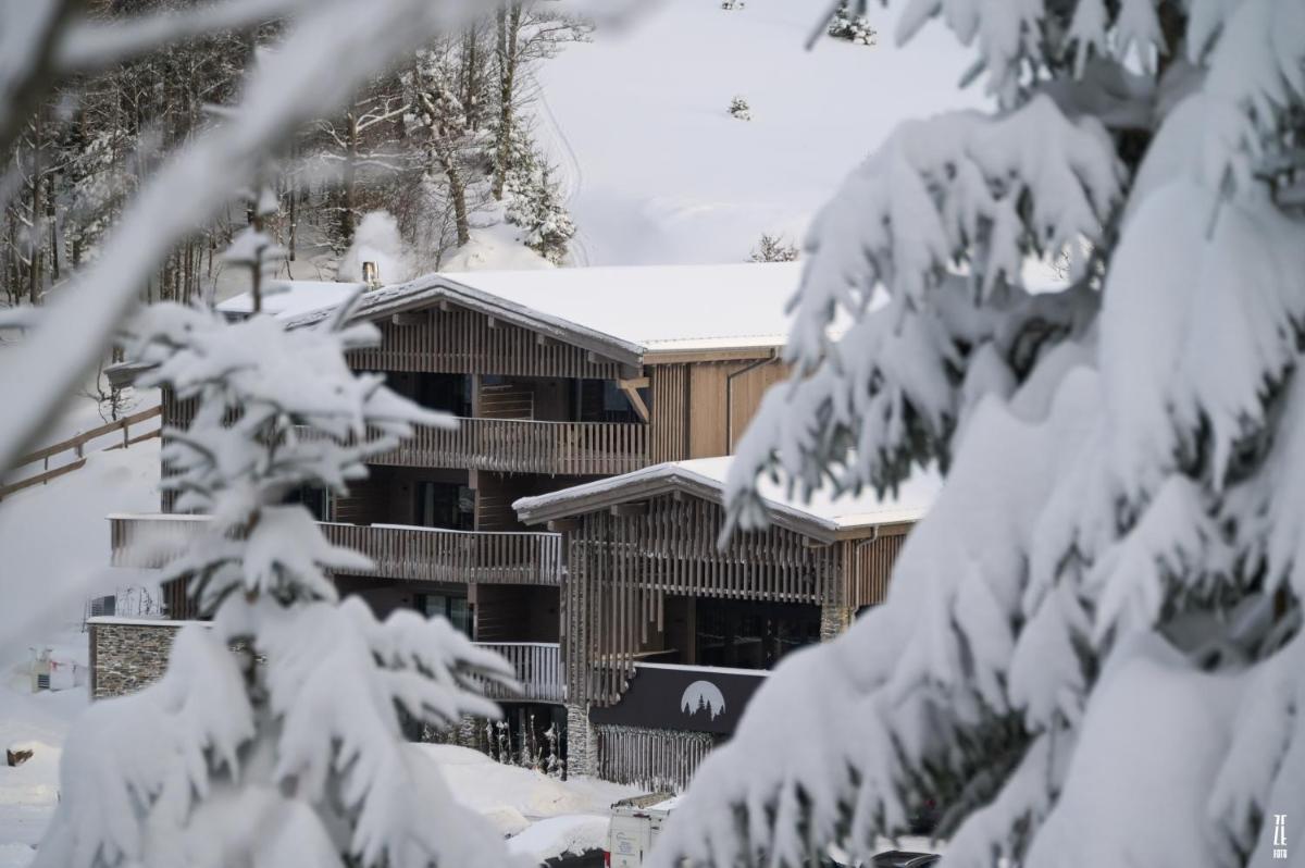 L'établissement Chalet Hôtel & Spa Le Collet en hiver