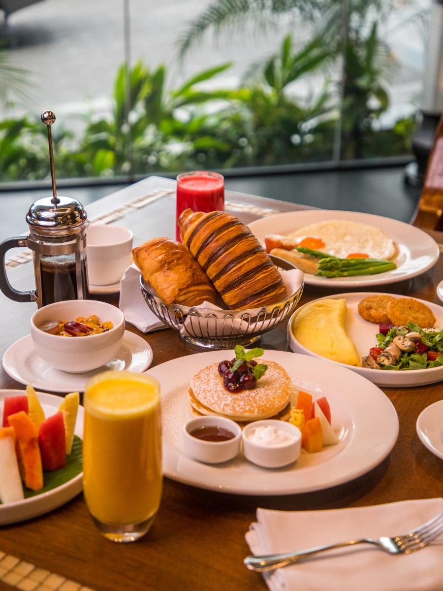 Comida en o cerca de este hotel