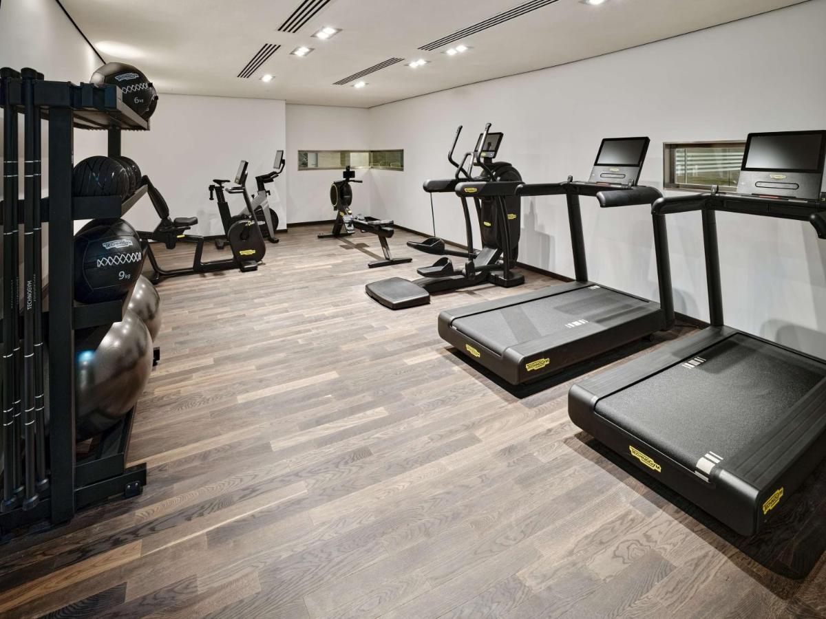 Das Fitnesscenter und/oder die Fitnesseinrichtungen in der Unterkunft Radisson Collection Hotel, Berlin