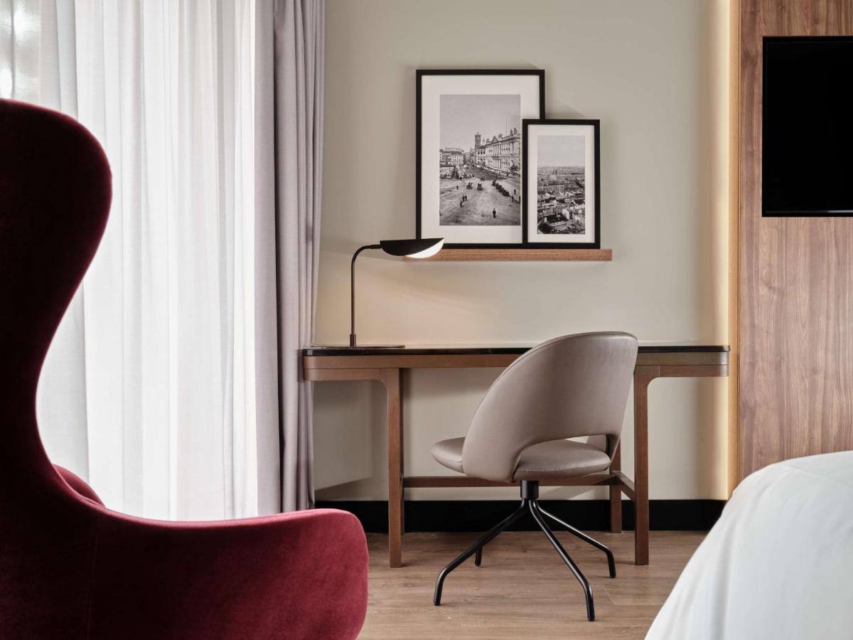 TV/Unterhaltungsangebot in der Unterkunft Radisson Collection Hotel, Berlin