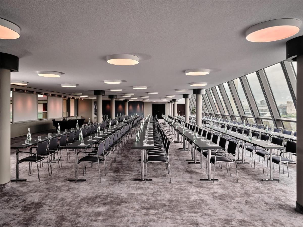 Der Geschäftsbereich oder Konferenzraum in der Unterkunft Radisson Collection Hotel, Berlin