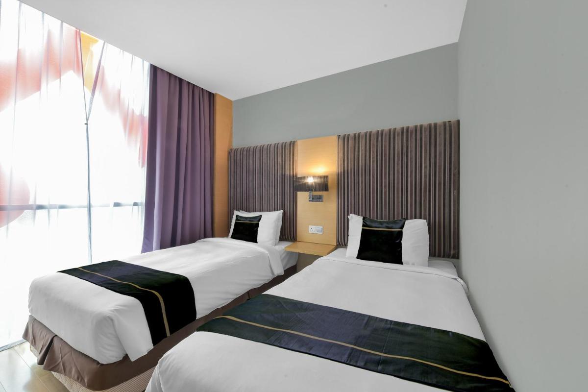 Sunday Hotel Subang - Housity