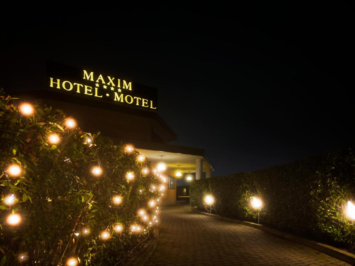 Hotel Maxim - Housity