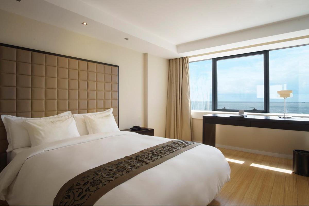 Uma cama ou camas num quarto em Sweet Atlantic Hotel & Spa