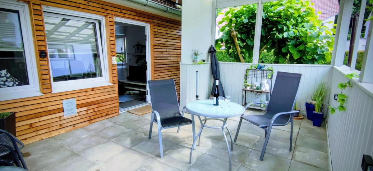 Modernes Rhombushaus mit Garten & Teich nähe Wald - Housity