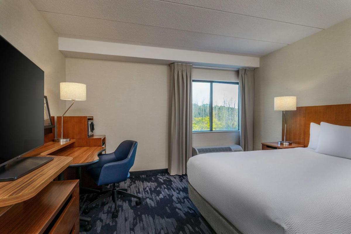Fairfield Inn Portsmouth Seacoast - Housity