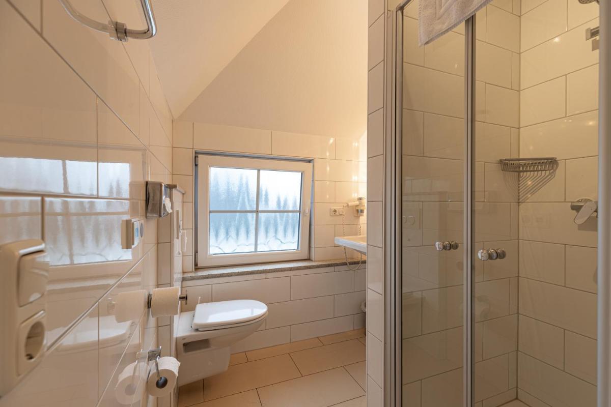 Gasper Business & Garden Hotel - Housity