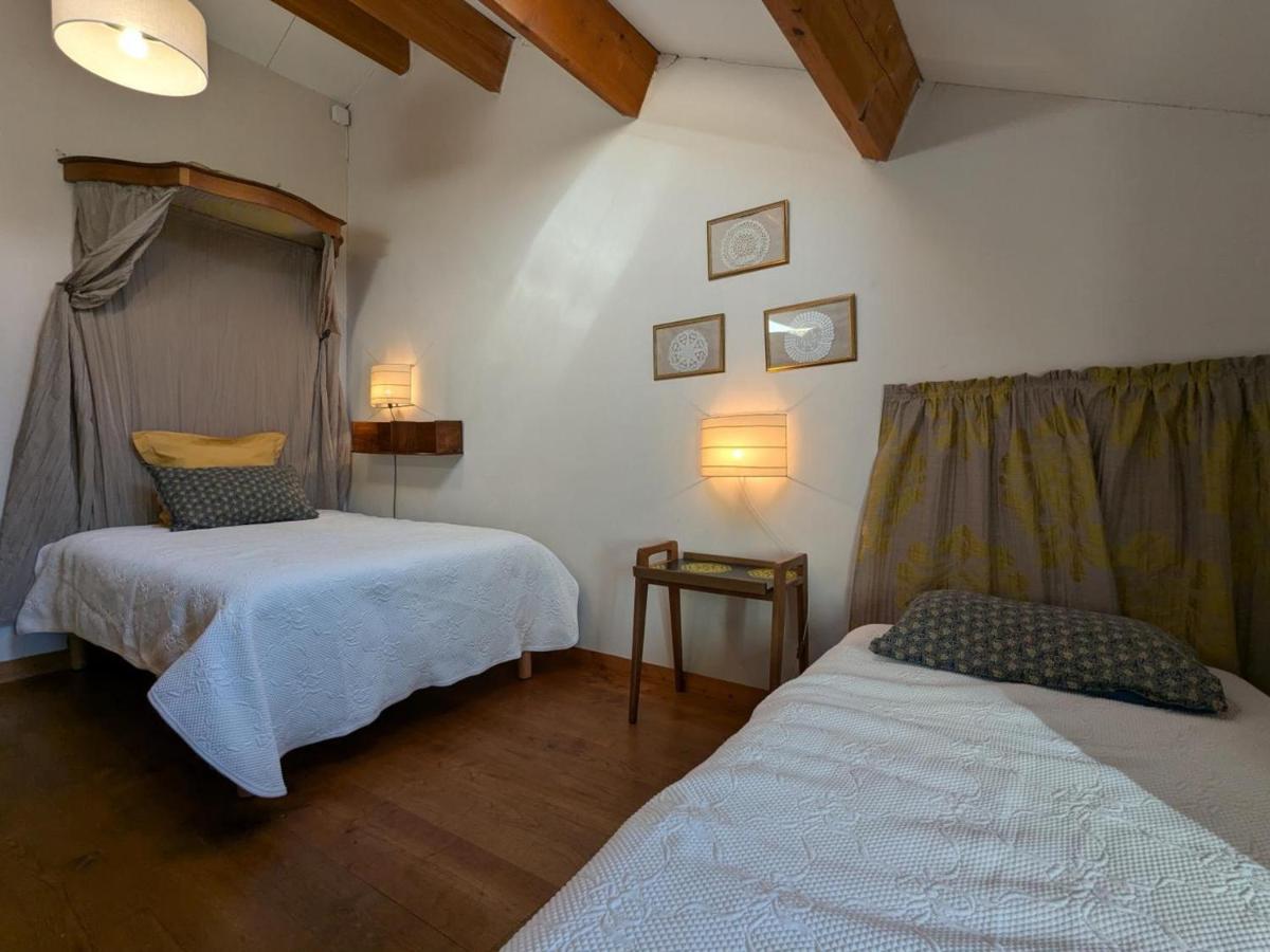 Maison indépendante en pierre, 3 chambres, WiFi et Parking près de Villefagnan - FR-1-653-47 - Hizvo