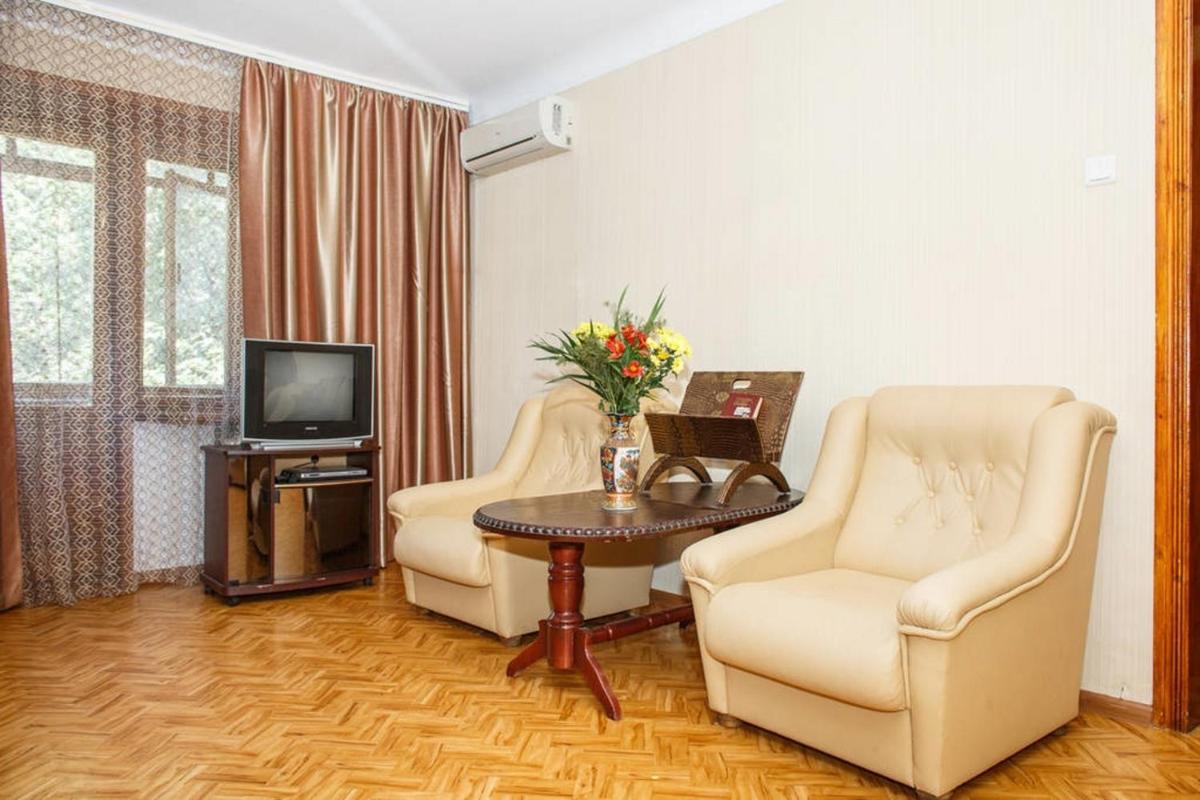 Apartment on Yatsenka Street near Intourist Hotel - Housity