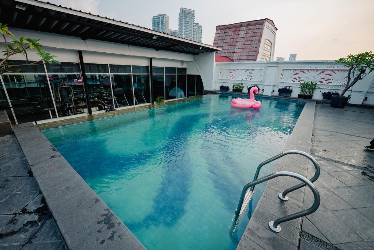 Arion Suites Hotel Kemang - Housity