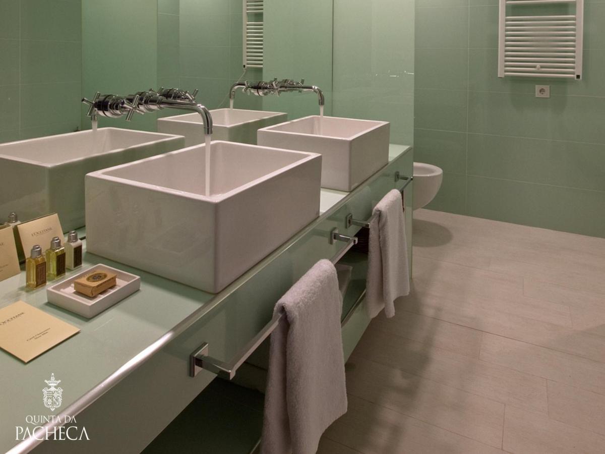 Uma casa de banho em Pacheca The Wine House Hotel e Spa - Quinta da Pacheca