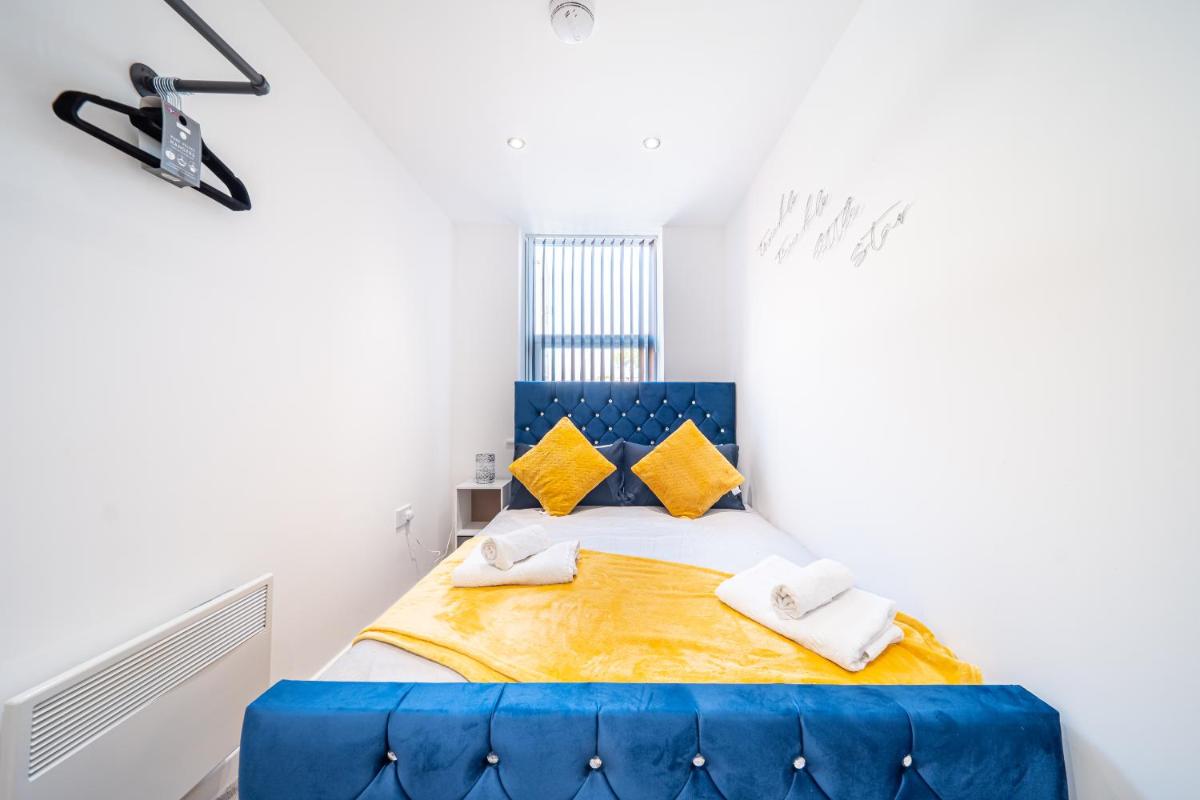 Cozy Retreat near Hollingworth Lake | Milnrow, Rochdale - Housity