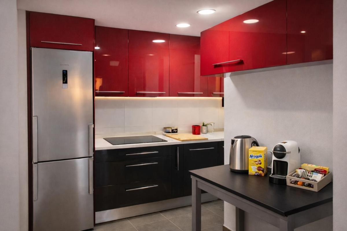 DUPLEX CARDELLY Parking gratuito a 5 min centro de SS Ideal familias - Housity