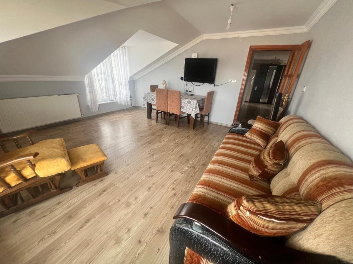 Airport Confort Guest House - Housity