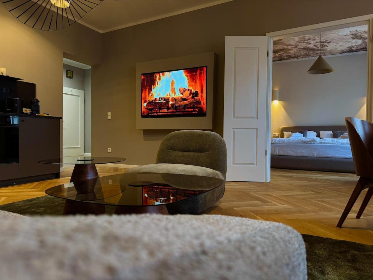 Designer-Apartment - Top-Lage - Fuggerei - Housity