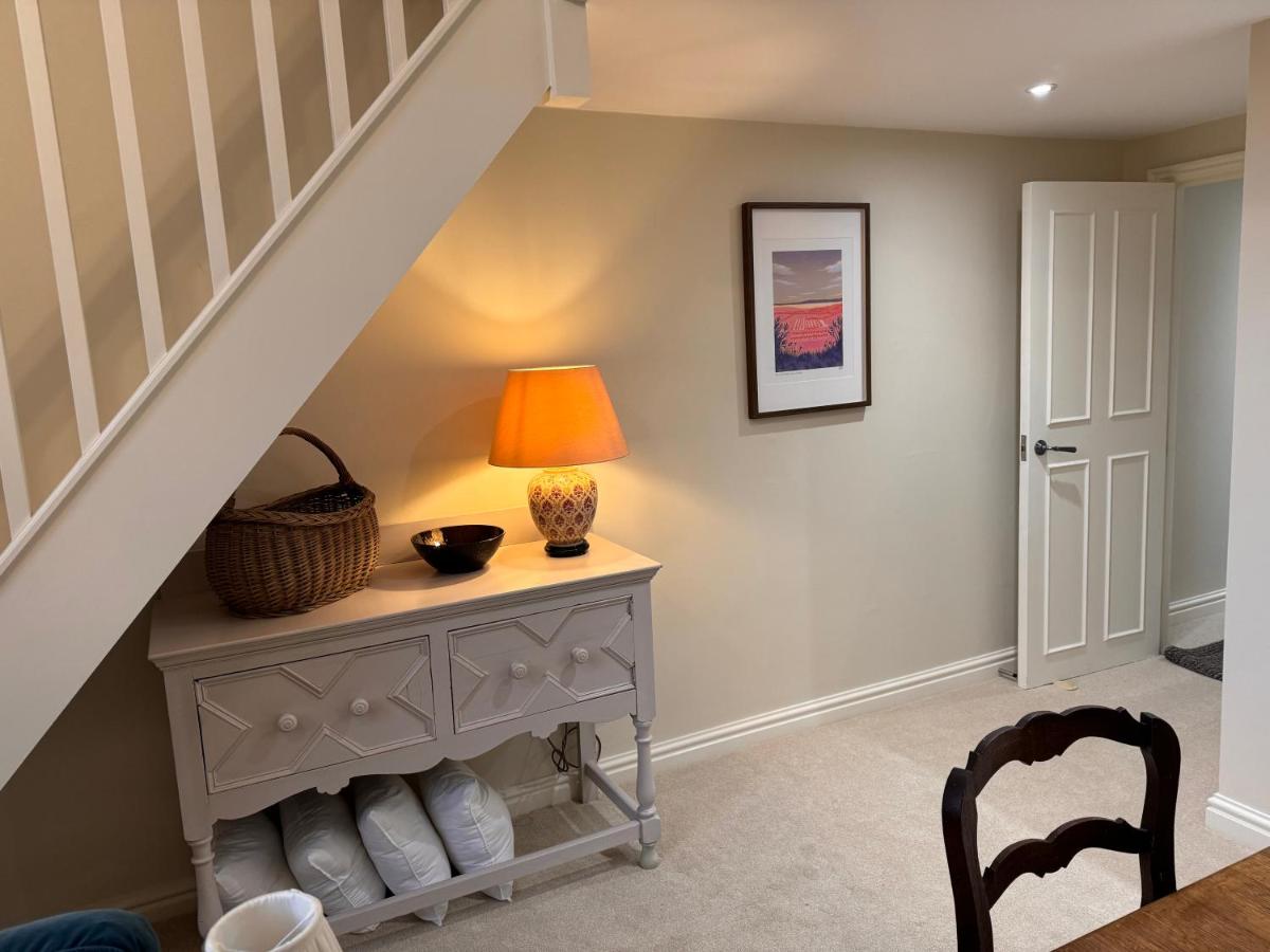Unique garden flat in converted chapel - Hungerford - Housity