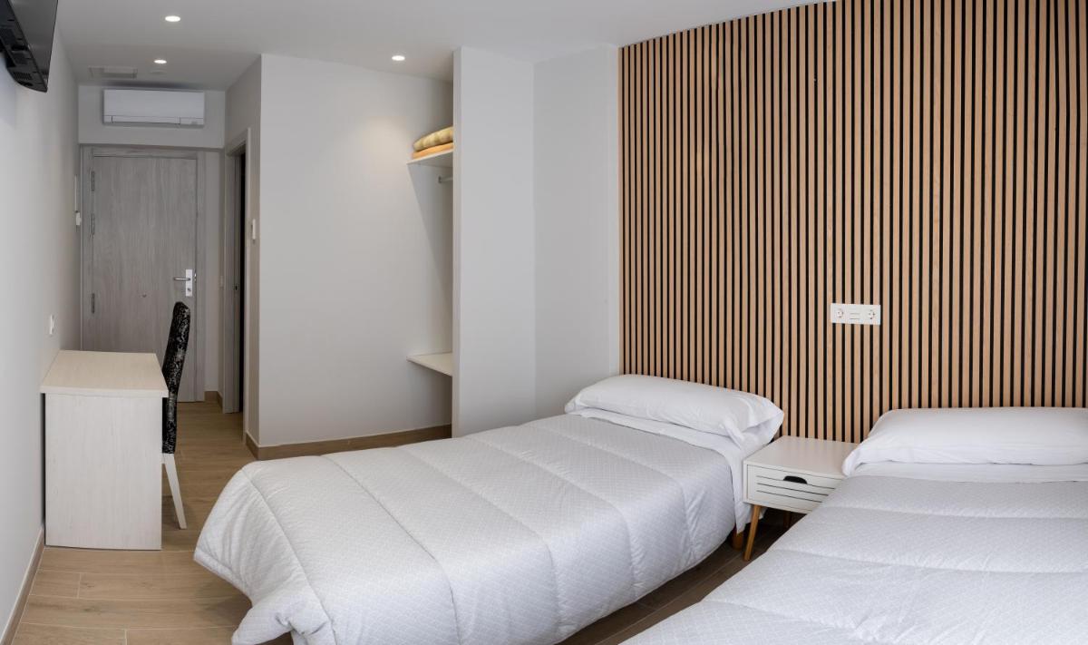 Hostal La Cortijana - Housity