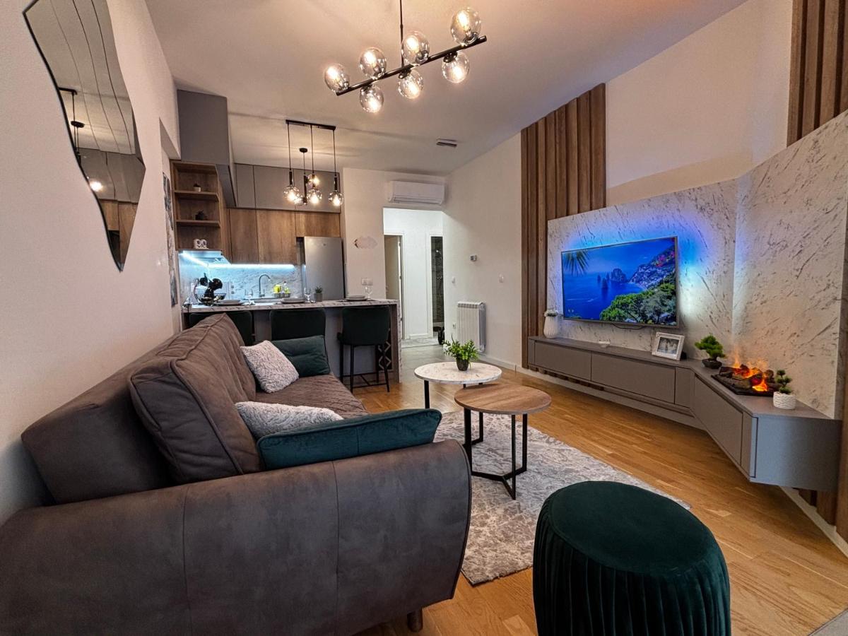 Luxury apartment with a fireplace! - Vodno, Skopje - Housity