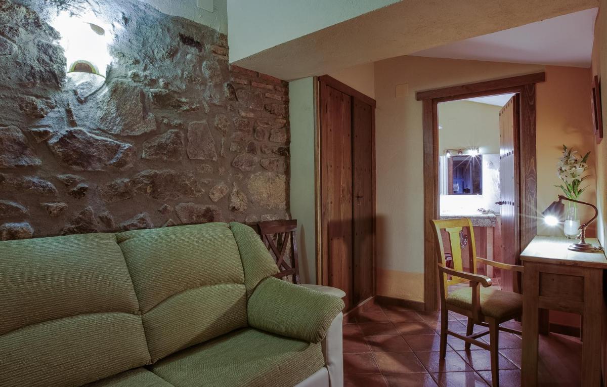 Casa Rural La Chimenea - Housity