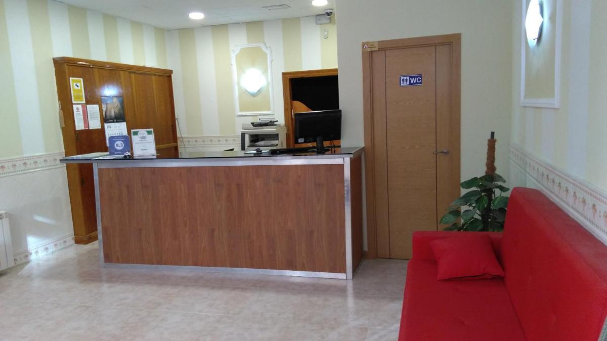 Pensión Calfred II - Housity