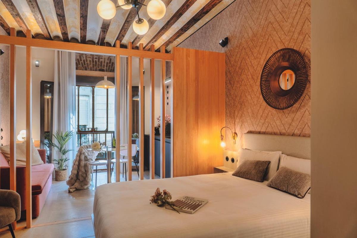 LOS MERCADERES Balneum Suites - Housity