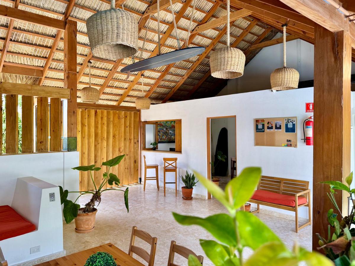 La Curadiña - Encuentro Surf Resort - Housity