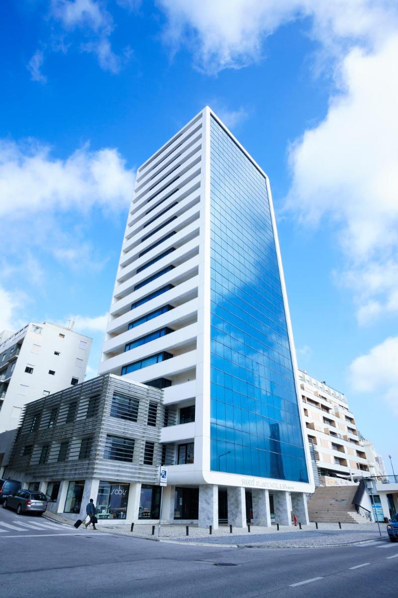 O edifício onde o hotel está situado