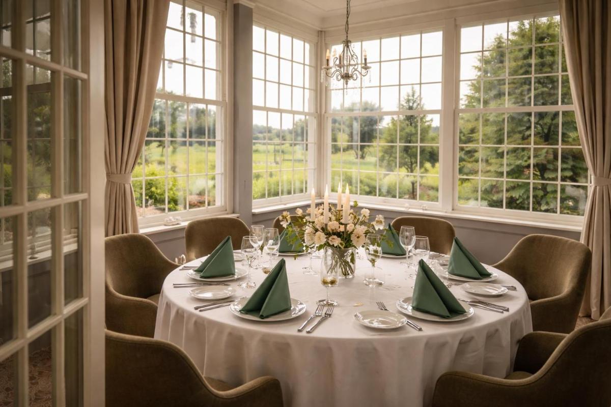 Schloss Krugsdorf Golf & Hotel - Housity