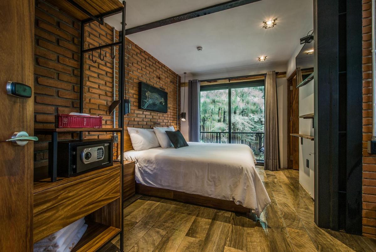 Hotel Oxú Solo adultos - Housity