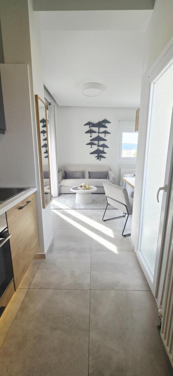 Superior modern apartment in the center with view. - Hizvo