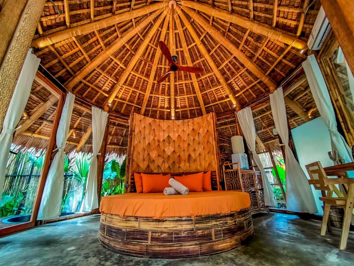 The Bamboo Houses - Tropical Garden & Empty Beach - Housity