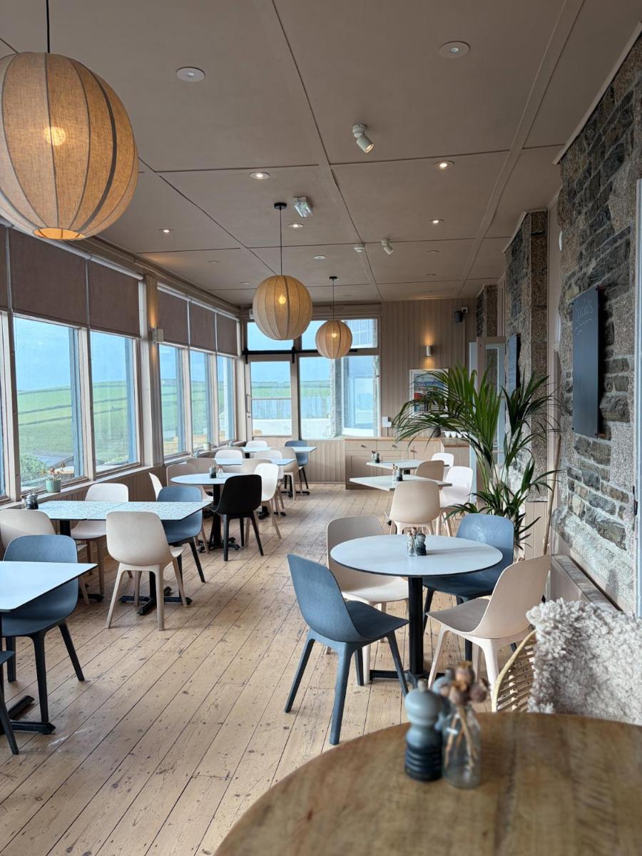Housel Bay Hotel - Housity