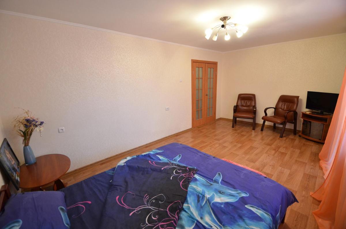Apartment on Navarynska - Housity