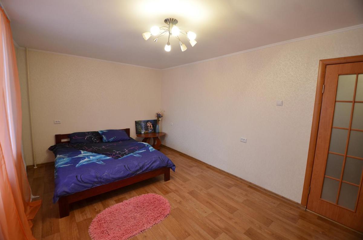 Apartment on Navarynska - Housity