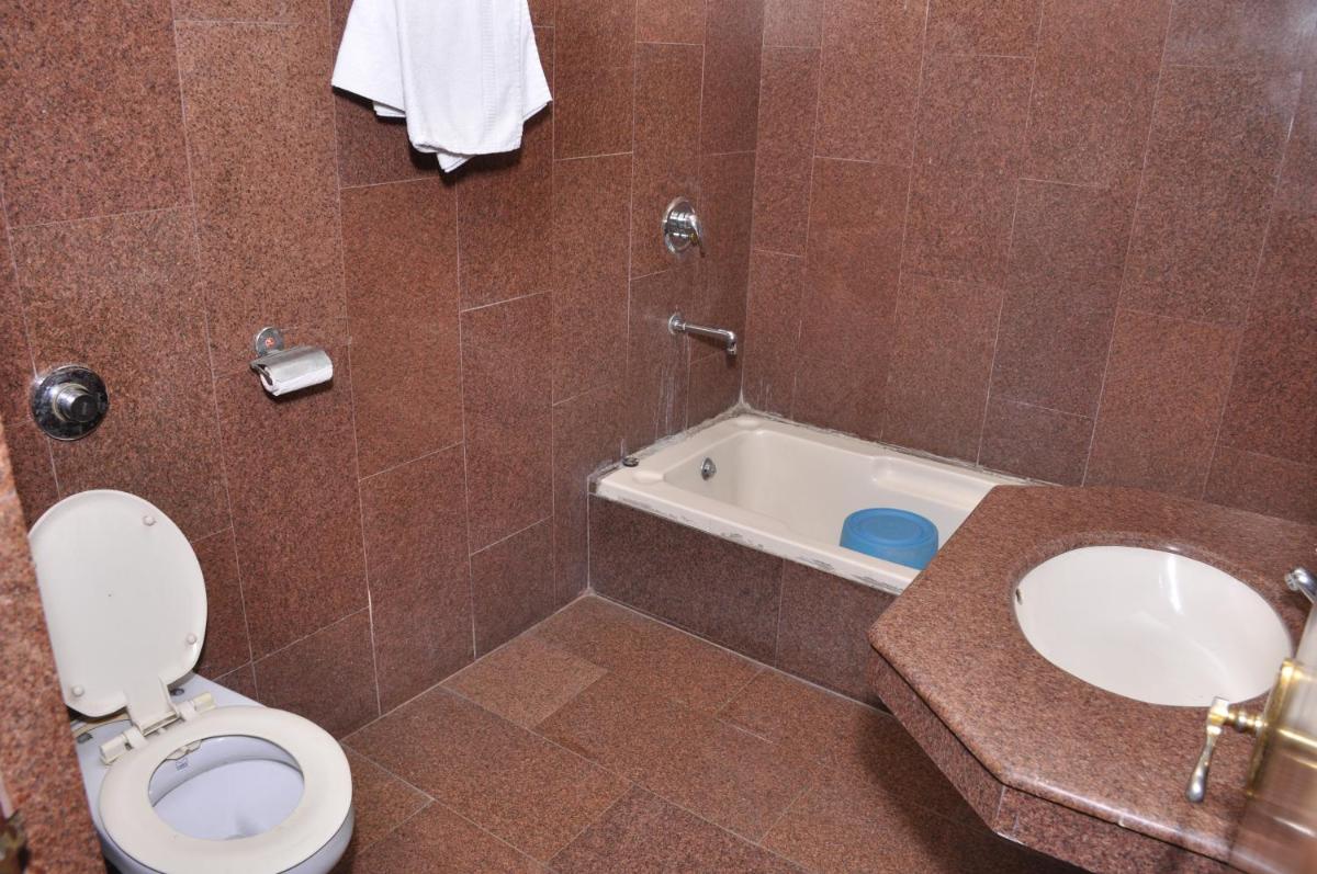 Suitetrails - Hotel Pratiksha