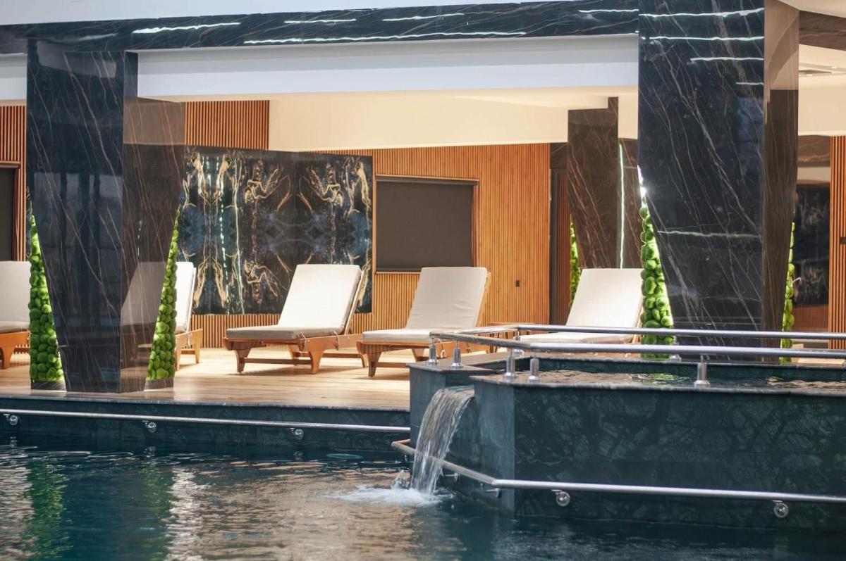 Hotel Centro Biznis 92 - Housity