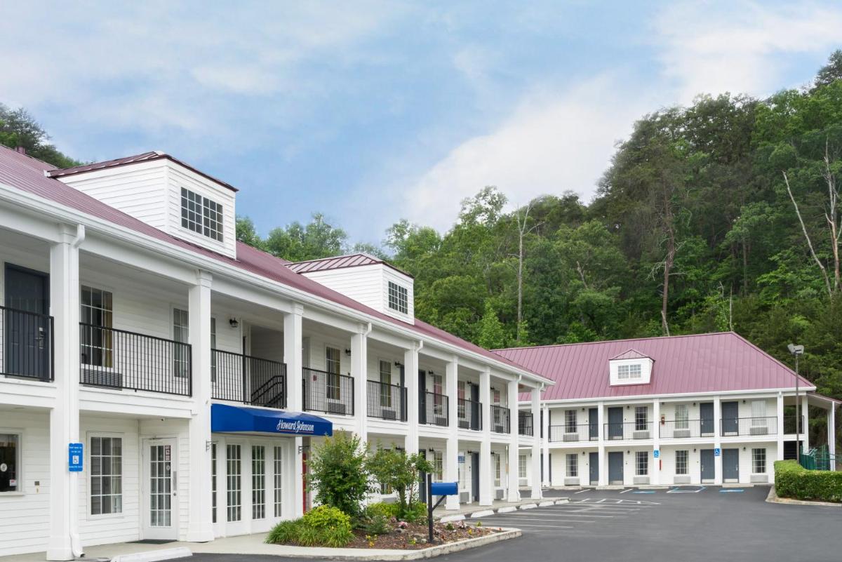 Howard Johnson by Wyndham Dalton - Housity