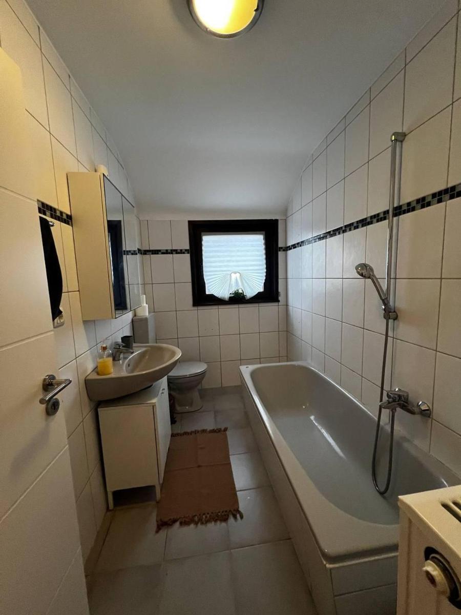Ruhige Dachgeschosswohnung in Nickenich - Housity